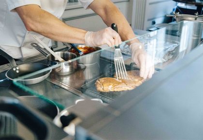 Live Cooking Stations (with Built-in Ventilation)